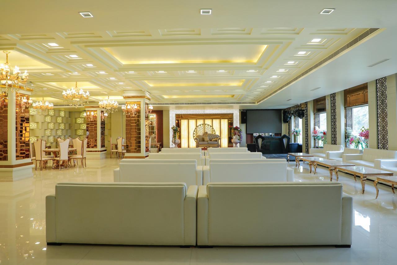 เดอะ แกรนด์ ปาริเซียง Hotel เดลี ภายนอก รูปภาพ