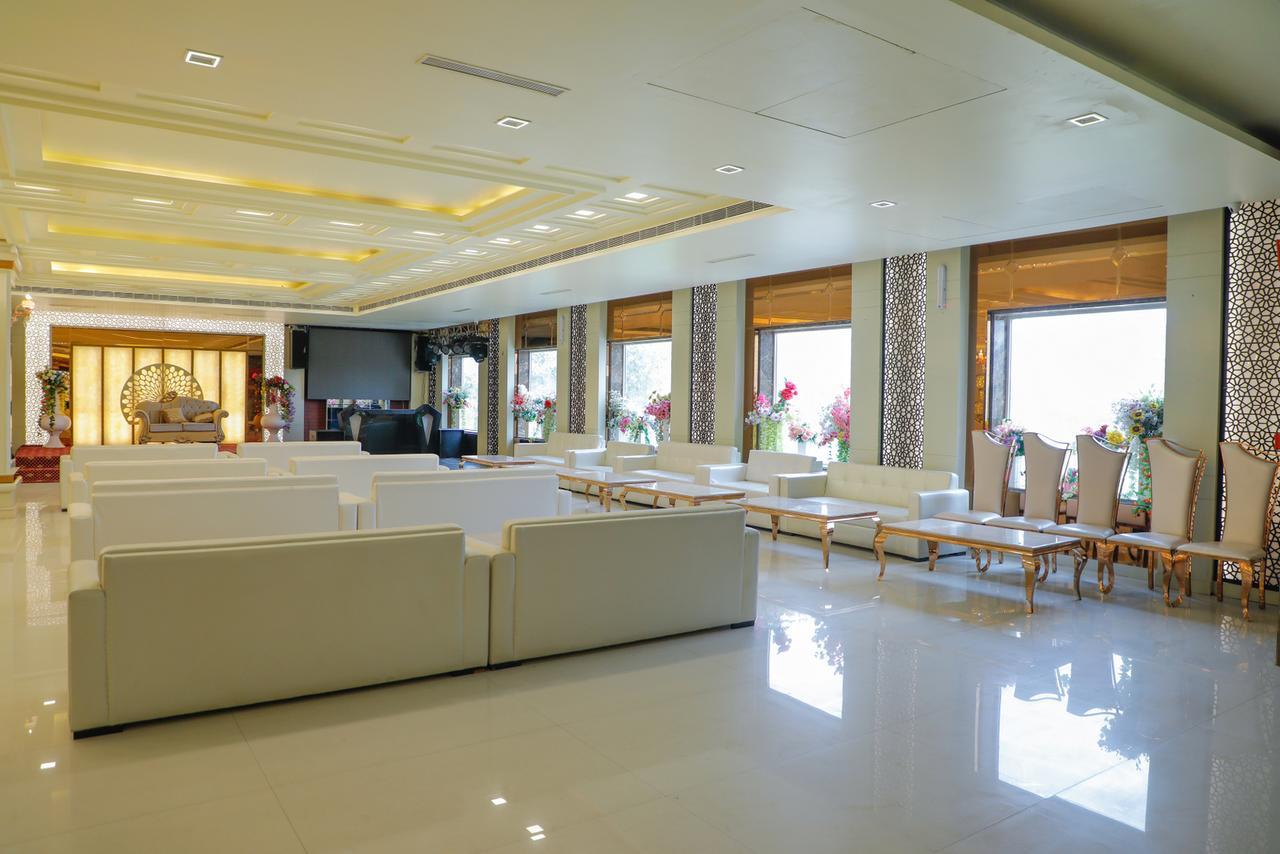 เดอะ แกรนด์ ปาริเซียง Hotel เดลี ภายนอก รูปภาพ